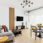 Retro Apartment In The City Center By Binobi!