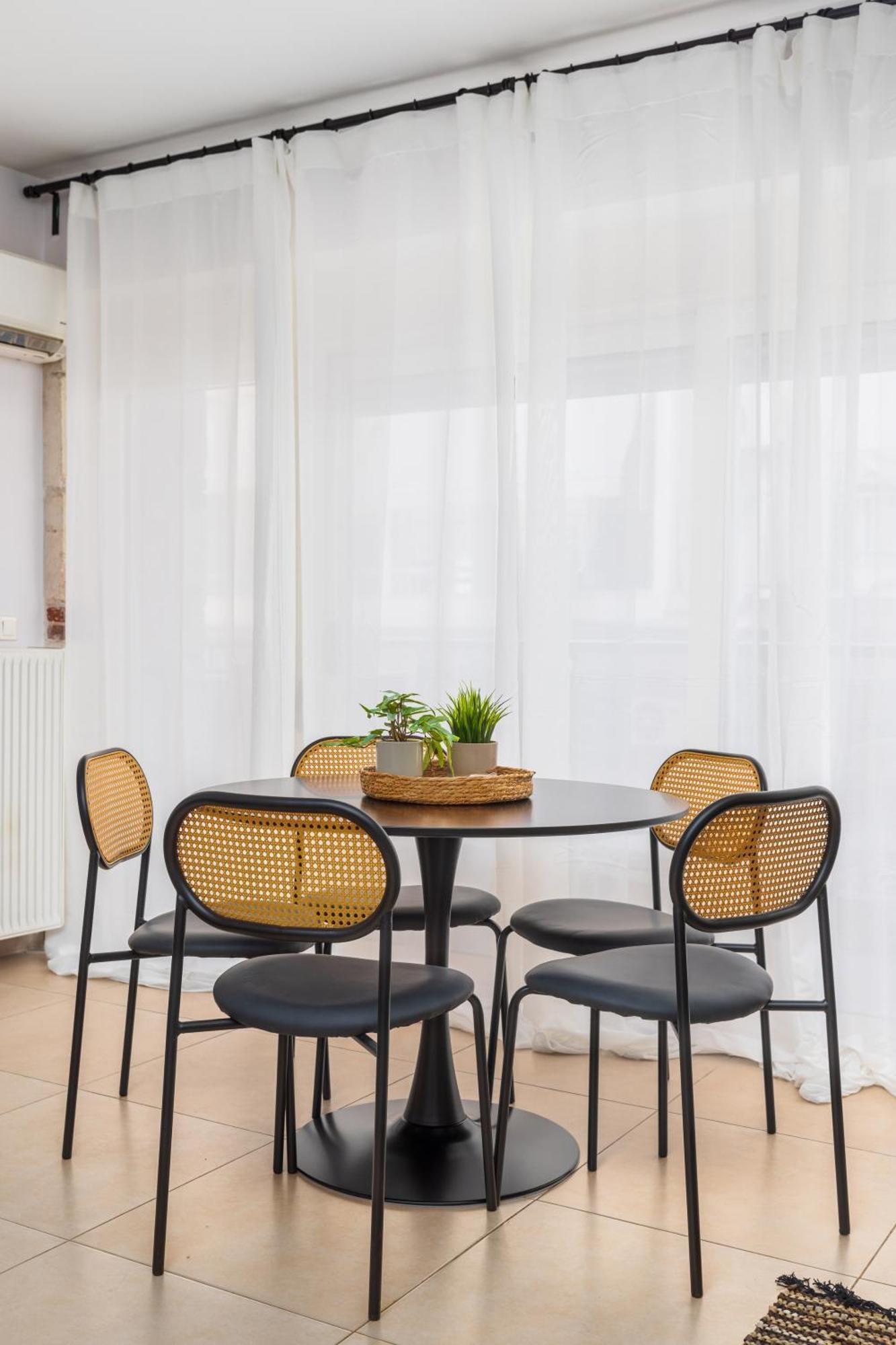 Apartment Retro In The Center By Binobi!